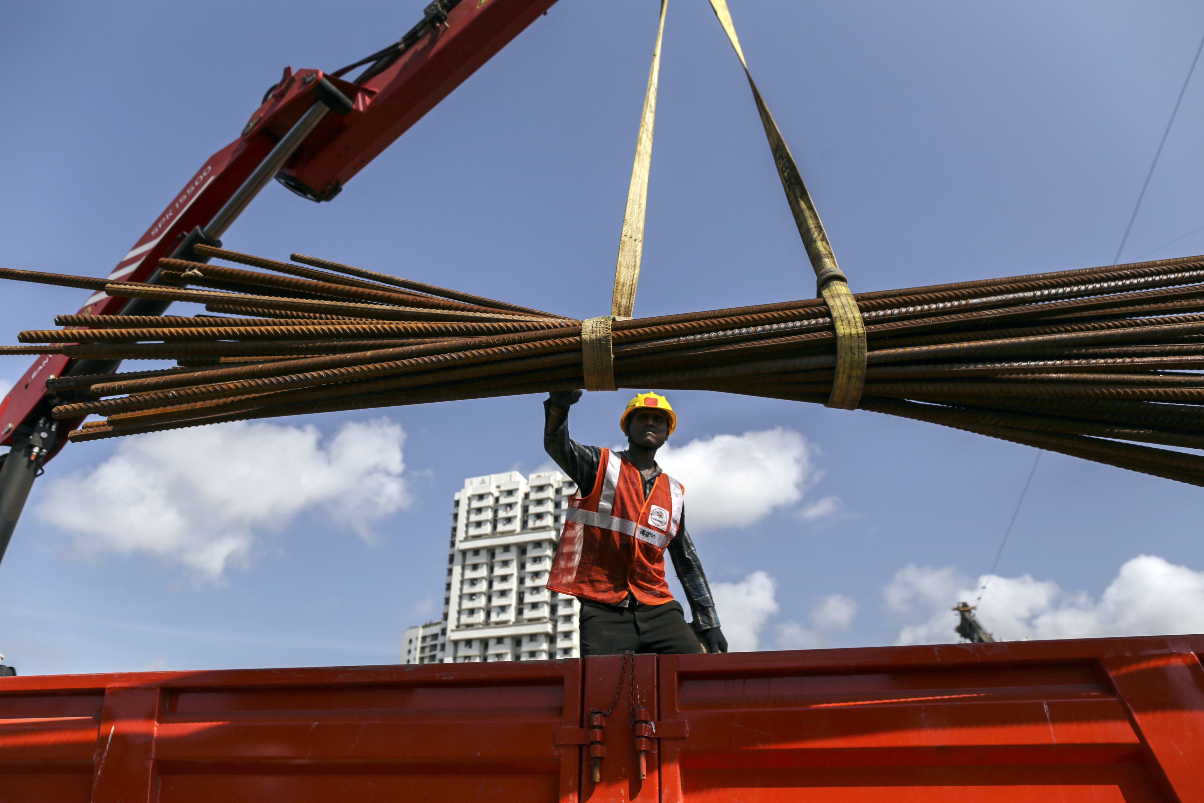 Fitch Lowers India&rsquo;s FY18 GDP Growth Forecast