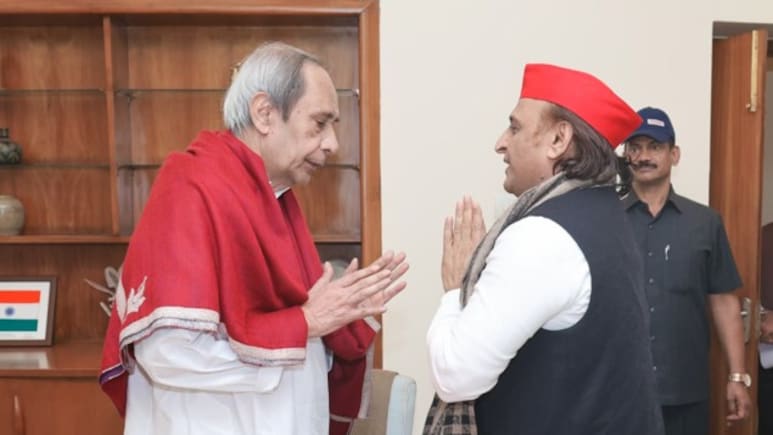 अखिलेश यादव नवीन पटनायक से मिले, यूपी चुनाव से पहले दोनों की मुलाकात अहम क्यों?