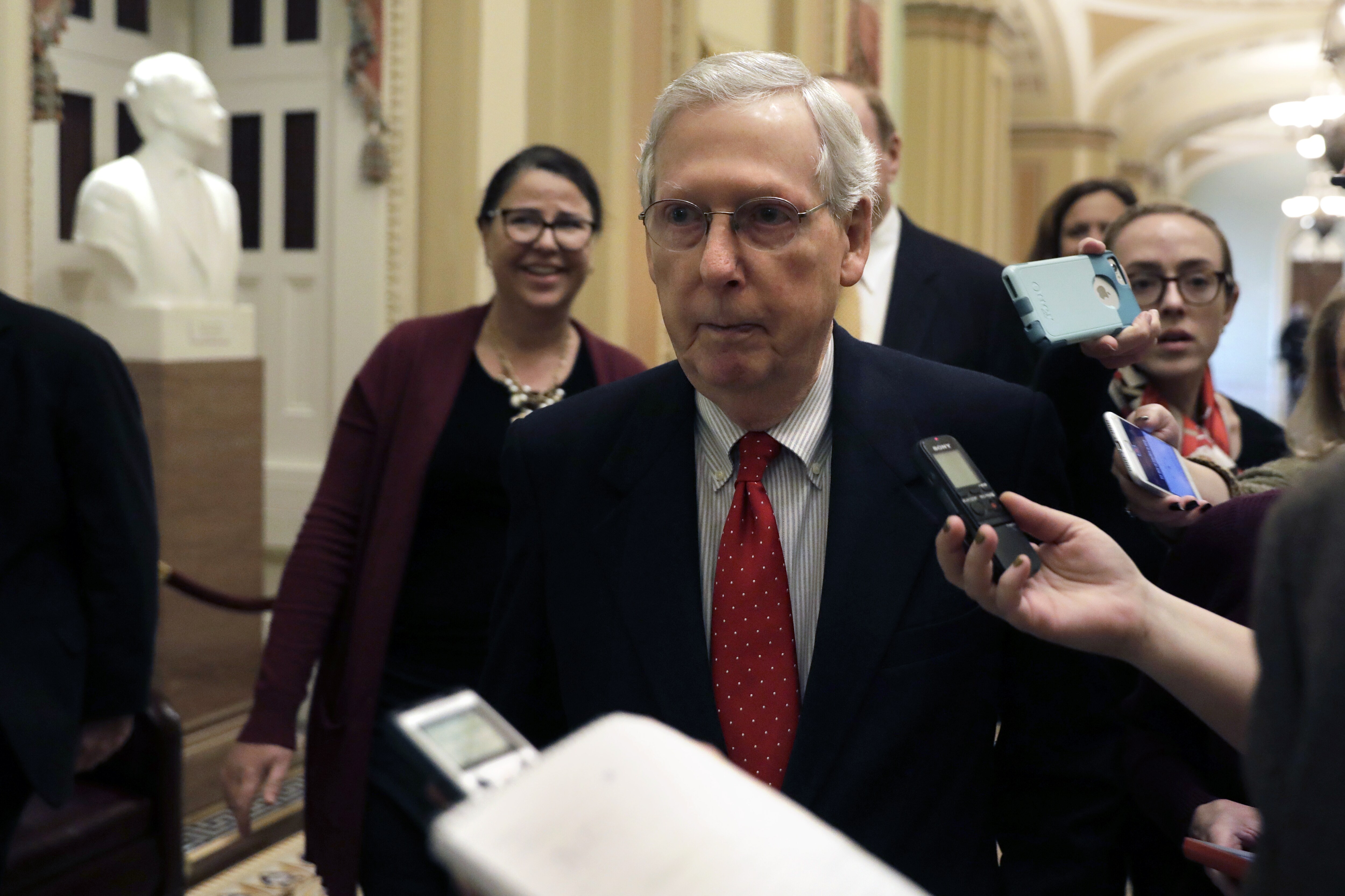 Top Republican Retreats in Chaos of Wall and Shutdown