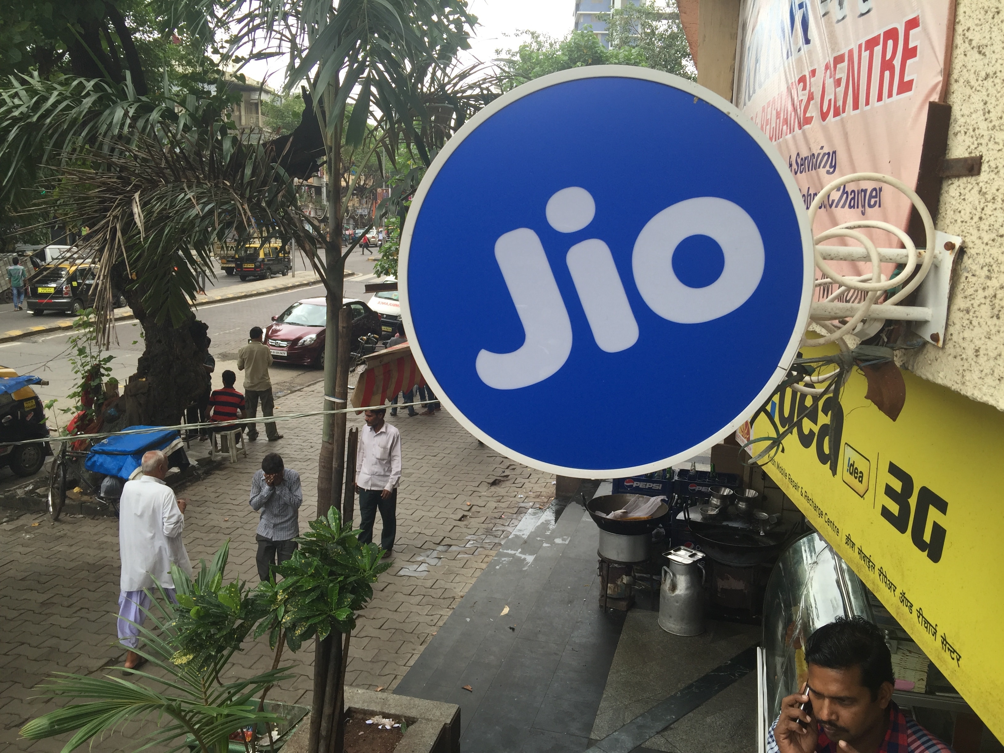 Jio Reintroduces Rs 299 Prime Membership Plan After Airtel Rejig