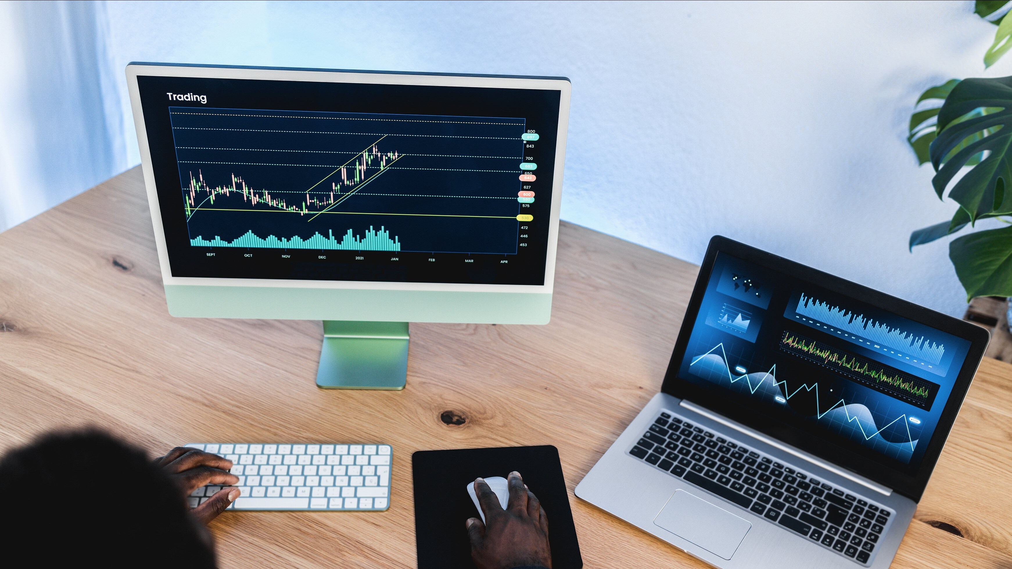 Trade Setup For April 10: Technicals Signal Momentum Shift Towards Downside For Nifty