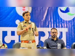 IPS Success Story: "गरीबी ऐसी कि सब्जी में ज्यादा मिर्च डालकर खाते..." रुला देगी इस IPS अफसर के संघर्ष की कहानी