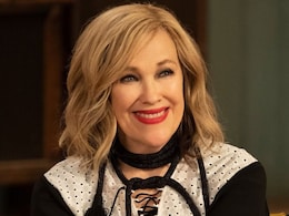 Catherine O'Hara Lived With Situs Inversus. What The Genetic Organ-Placement Condition Means