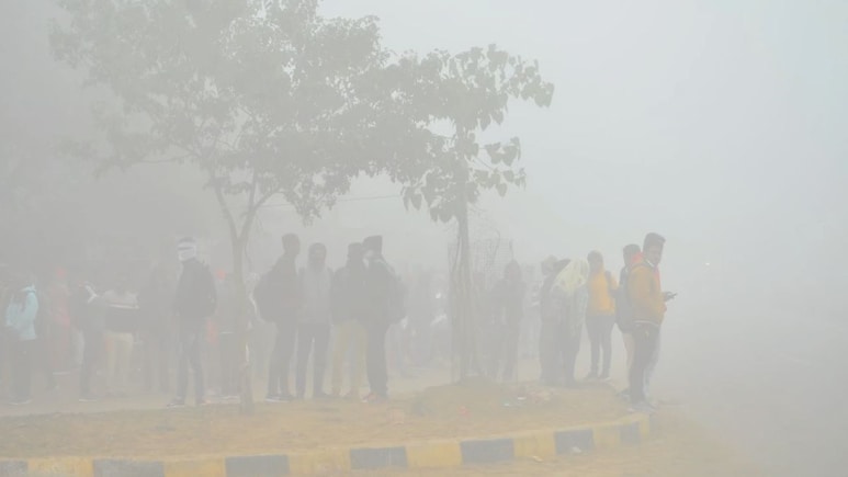 Rajasthan Weather: राजस्थान में बारिश के बाद आकाशीय बिजली ने डराया, घने कोहरे में सिमटी सड़कें, 31 जनवरी से फिर भीगने के आसार