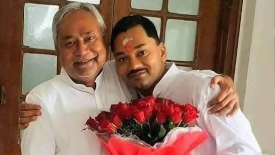 नीतीश कुमार के बाद निशांत कुमार? JDU में बढ़ रही सक्रिय भूमिका की चर्चाएं