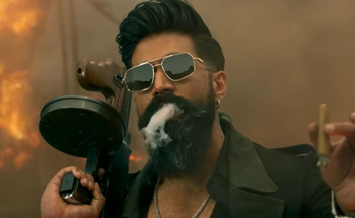 यश की 'टॉक्सिक' पर विवाद, आप महिला विंग ने कर्नाटक महिला आयोग में दर्ज कराई शिकायत, टीजर के इंटीमेट सीन पर उठाए सवाल