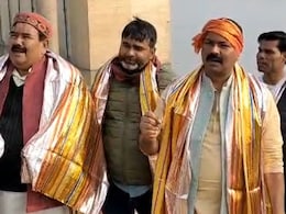 UGC नियमों के विरोध में अनोखा प्रदर्शन, सिर पर कफन बांध श्मशान घाट पहुंचे लोग