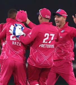 Ottneil Baartman Hat-Trick Propels Paarl Royals To The Top And Into SA20 Season 4 Playoffs