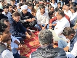 "कांग्रेस के एक गुट के खिलाफ दूसरे गुट का प्रदर्शन", हरीश चौधरी समेत कई नेताओं का धरना, बीजेपी ने कसा तंज