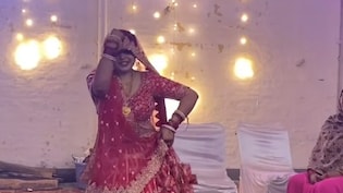 नई नवेली दुल्हन ने श्रीदेवी के गाने पर किया उनसे भी अच्छा डांस, वीडियो देख लोग बोले-असली धुरंधर तो ये निकली