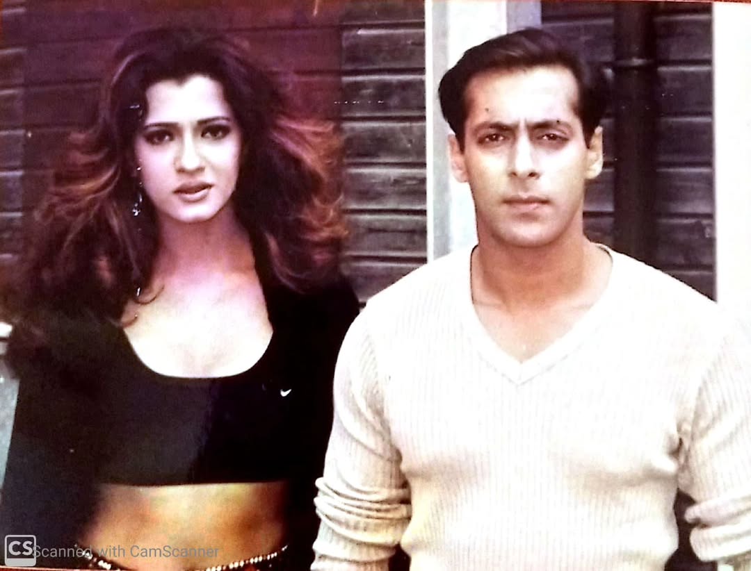 सलमान खान के साथ दिख रही ये एक्ट्रेस आज बन चुकी हैं टीवी की पॉपुलर वैंप, कभी खूंखार विलेन से टूटी थी 2 साल की शादी