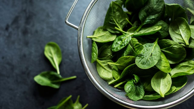 potassium in spinach helps supports your heart and the folate supports red blood cell formation