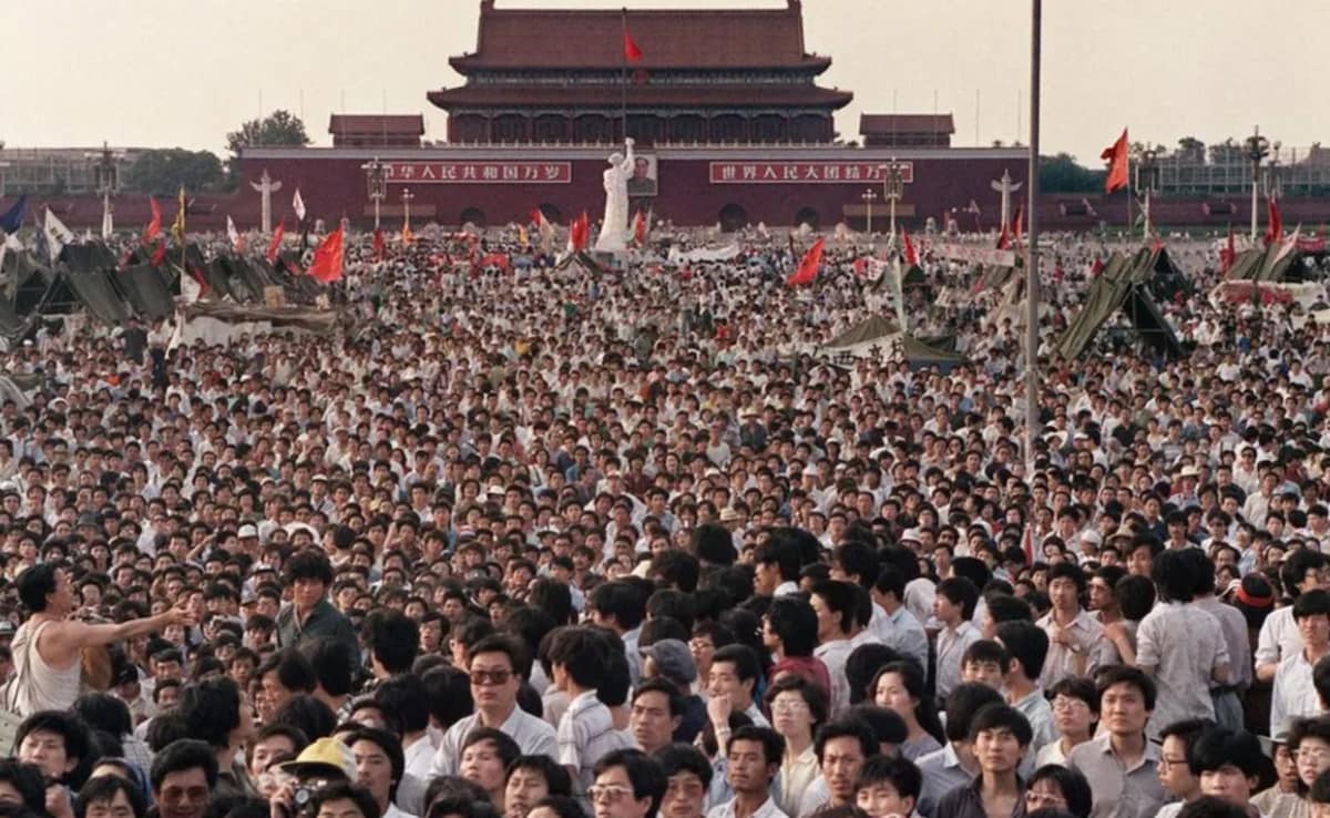 तियानमेन स्क्वायर पर 1989 में हुए प्रदर्शन की तस्वीर