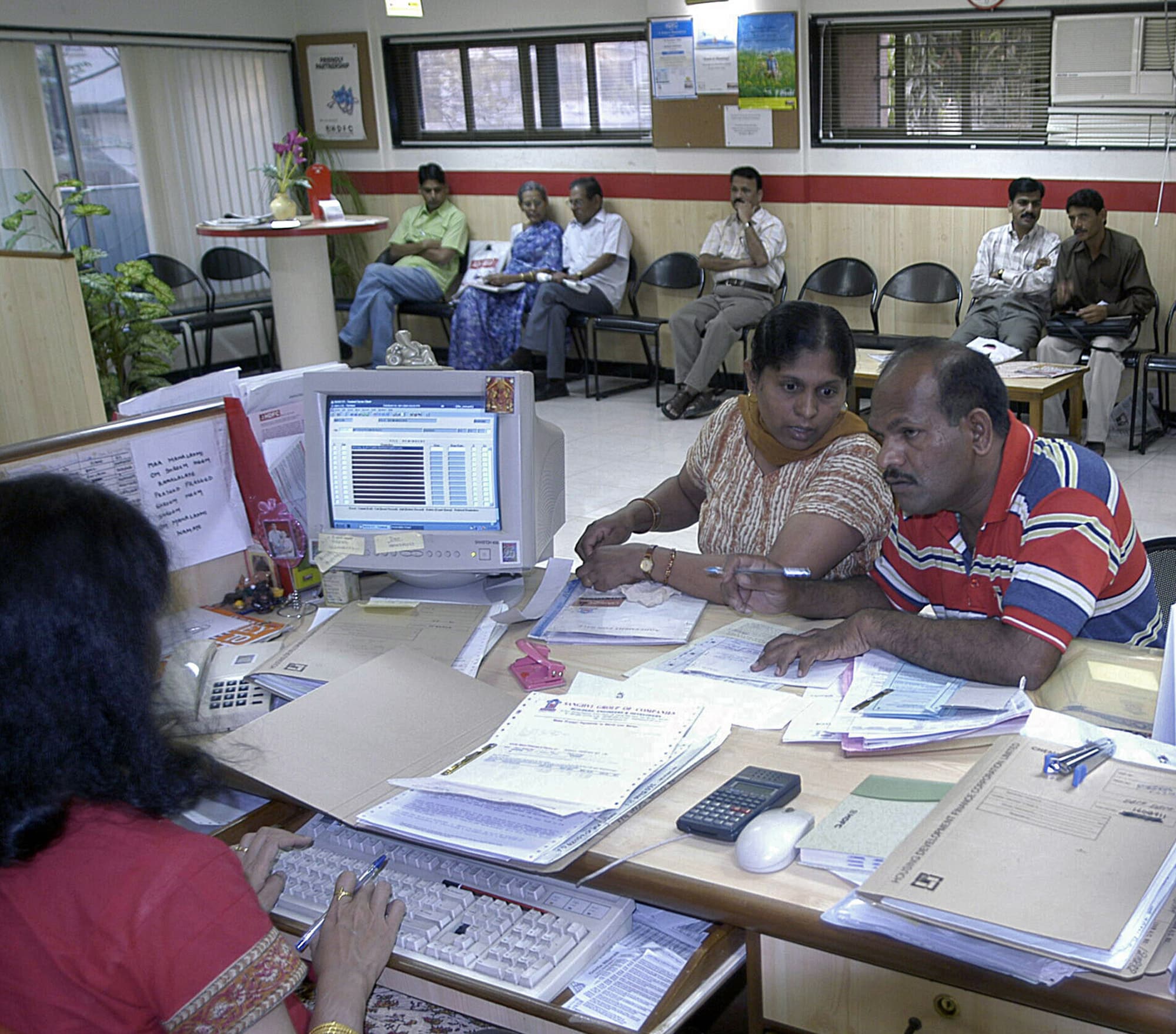 Central Bank of India To Raise Rs 156 Crore From LIC