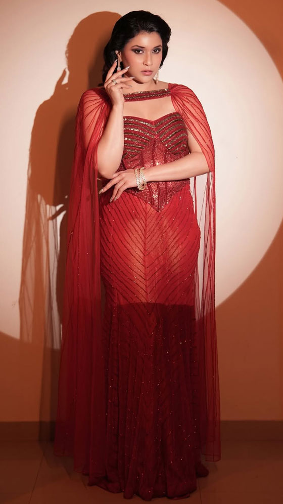 Mannara Chopra Slays in Dramatic Red Cape Gown