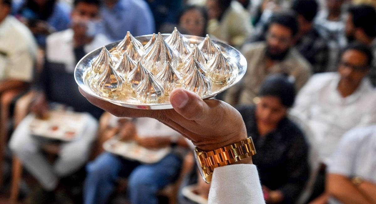 चांदी 60% महंगी, 2.5 लाख से रिकॉर्ड 4 लाख के पार कीमतें- क्यों बेतहाशा महंगी हुई चांदी? समझें पूरा गणित