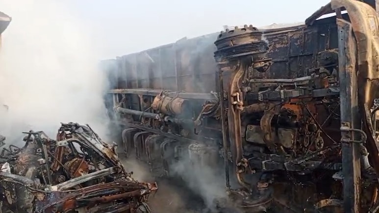 कुंडली-मानेसर-पलवल एक्सप्रेसवे पर भीषण हादसा, 2 लोगों की जिंदा जलकर मौत