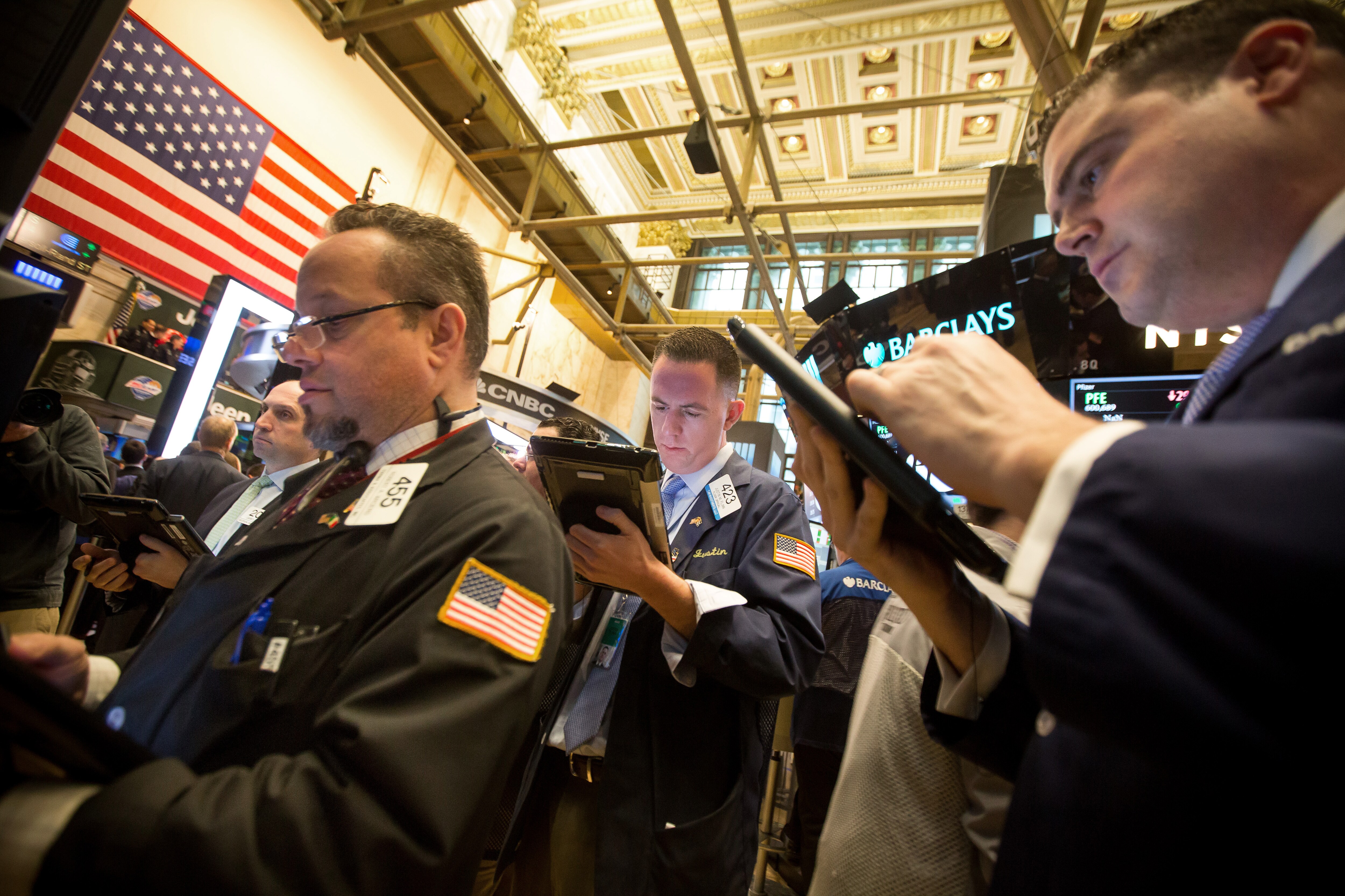 U.S. Stocks Rise as Stronger Job Gains Boost Optimism on Economy