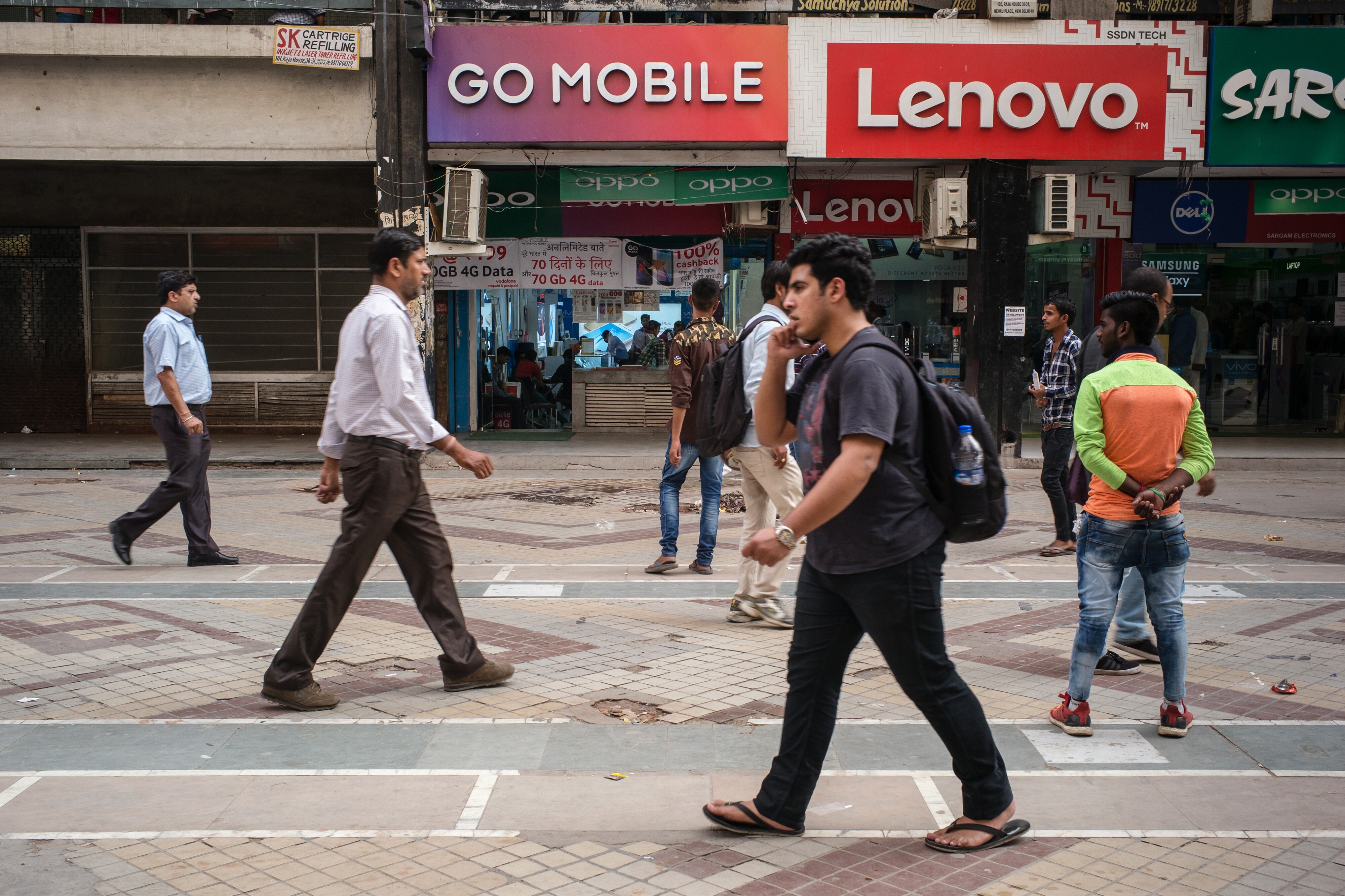 Indian Telecom Subscriber Base Dips To 120 Crore In October