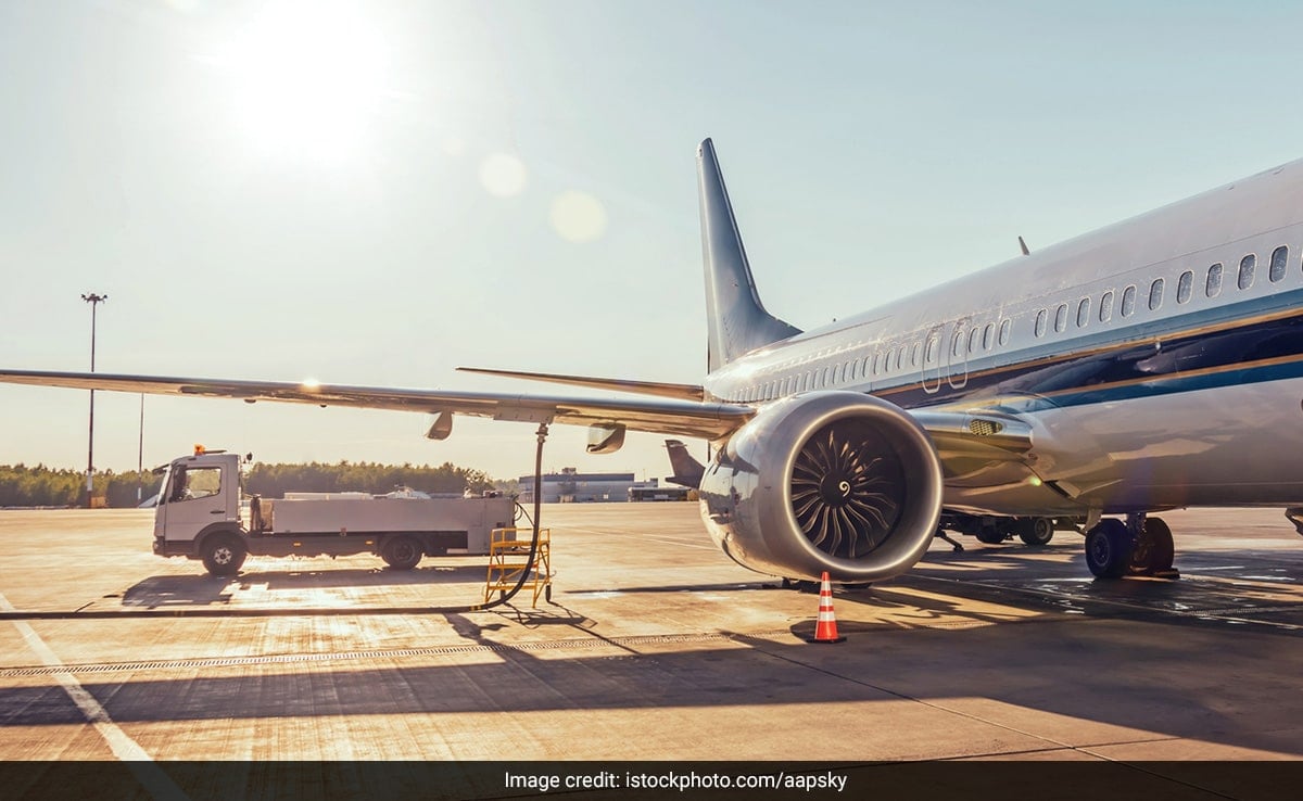 Steepest-Ever 14% Jet Fuel Price Hike, Commercial Cooking Gas Price Cut