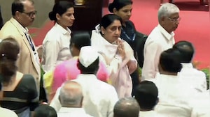 Sunetra Pawar Takes Oath As Maharashtra Deputy Chief Minister Amid 'Ajit Dada Amar Rahe' Chants