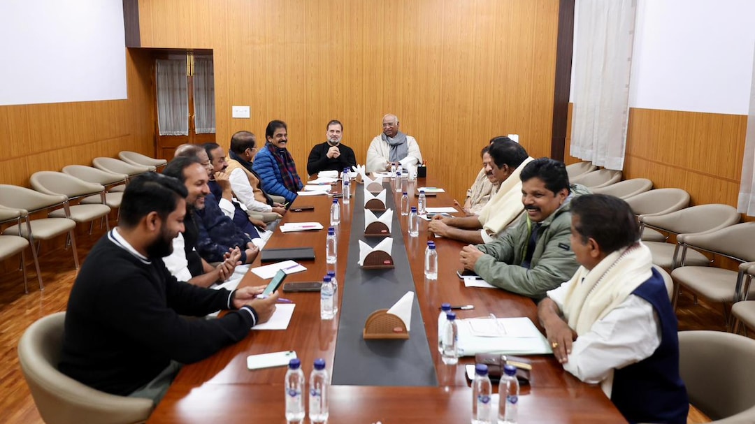 Kerala Elections 2026: Shashi Tharoor Skips Congress Poll Strategy Meeting