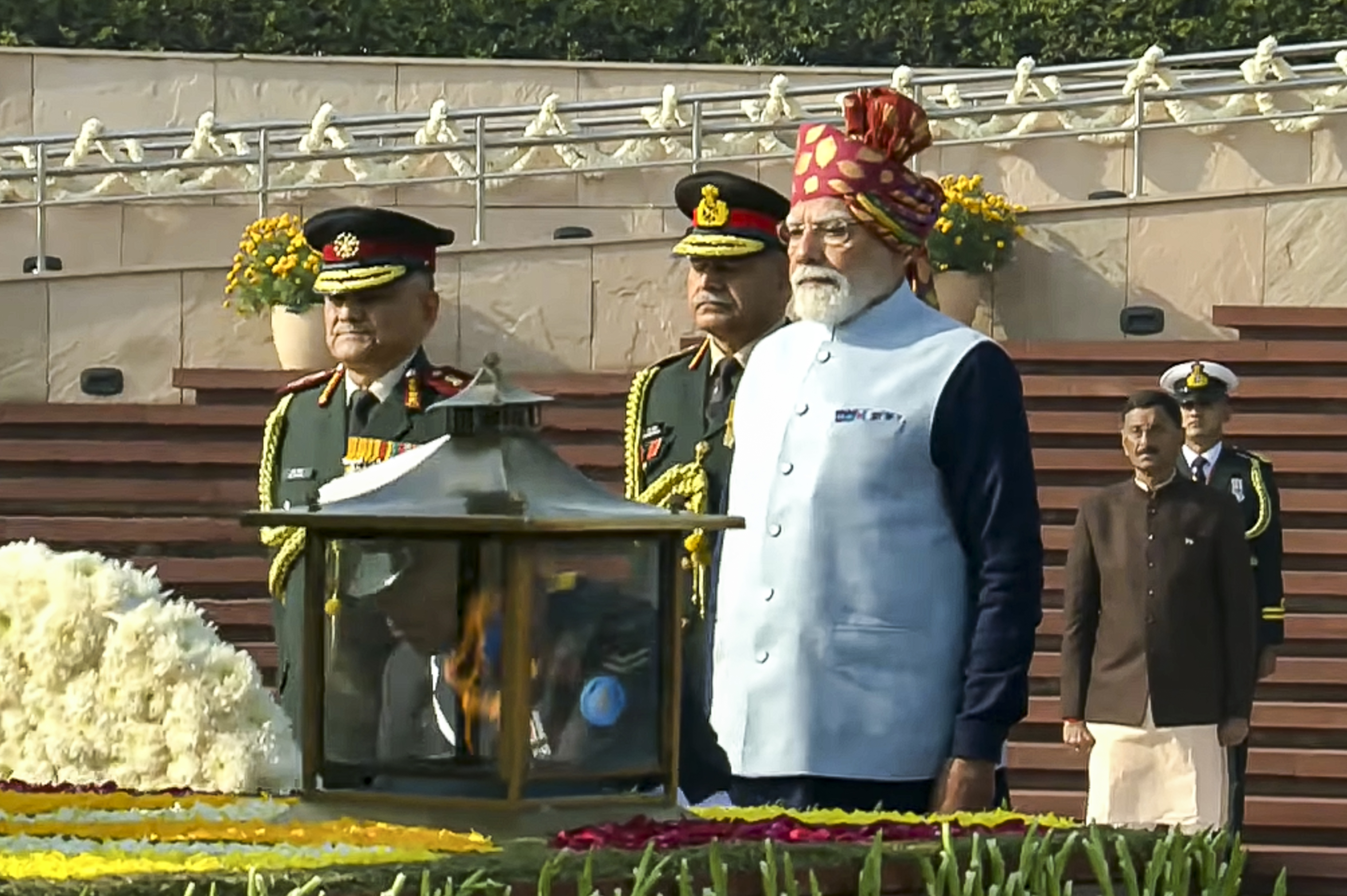 पगड़ी, परंपरा और पहचान: 2015 से 2026 तक, कैसे हर साल बदला पीएम मोदी का रिपब्लिक डे लुक?