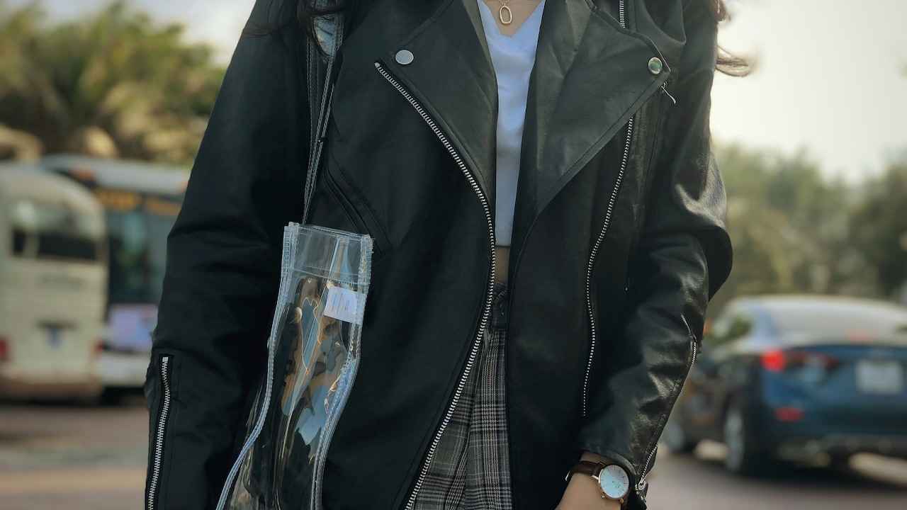 Do Cropped Jackets Suit Your Height? A Proportion Guide Do Cropped Jackets Suit Your Height? A Proportion Guide