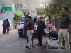 दिनदहाड़े तीन लाख रुपये की लूट! चाकू और कट्टा दिखाकर सबके सामने फरार हुए बदमाश