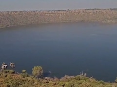 लोणार सरोवर का जलस्तर रहस्यमयी तरीके से बढ़ा, हाई कोर्ट ने लिया संज्ञान, जानिए क्या है पूरा मामला