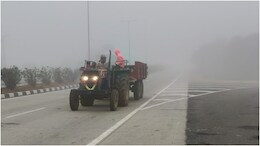 MP Weather Today: प्रचंड ठंड और दिन में भी रात... MP में कोहरे की मार, विजिबिलिटी सिर्फ 20 मीटर, IMD की चेतावनी भी जान लीजिए