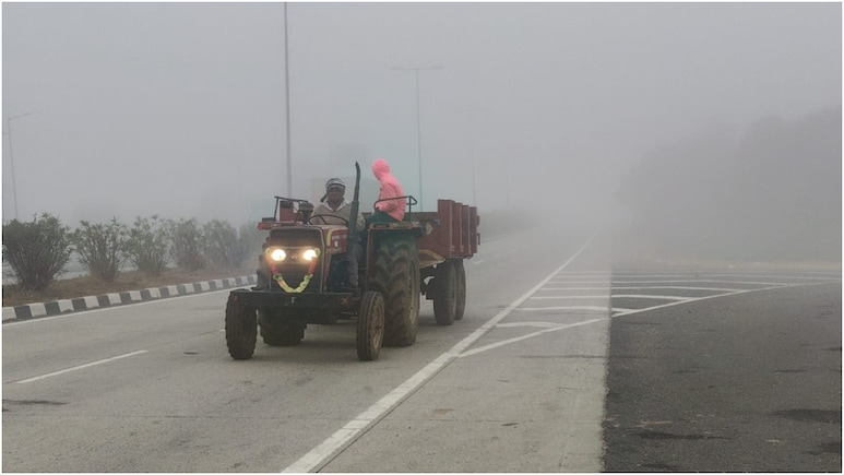 MP Weather Today: प्रचंड ठंड और दिन में भी रात... MP में कोहरे की मार, विजिबिलिटी सिर्फ 20 मीटर, IMD की चेतावनी भी जान लीजिए
