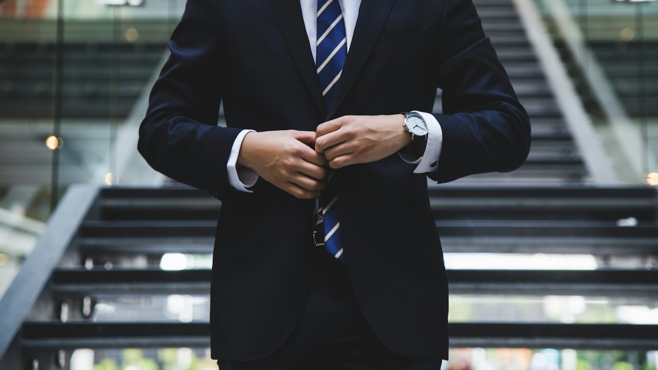 Common reasons that cause your tailored suit to look bad and how to fix them Common reasons that cause your tailored suit to look bad and how to fix them