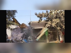 दिल्ली के आली में यूपी सिंचाई विभाग की कार्रवाई से 300 घर सील, ठंड में टेंट में रहने को मजबूर लोग