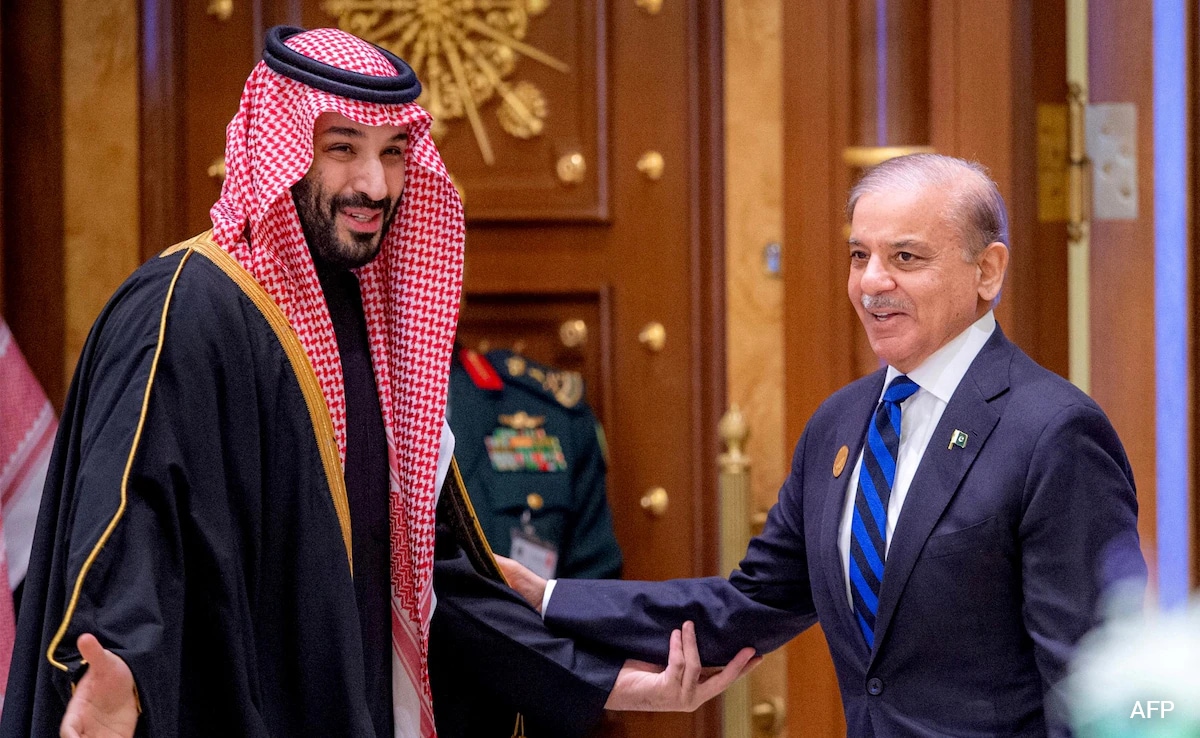 Opinion: Analysis: Islamic NATO Or Europe - Is Gulf Rethinking Its Options After Trump's 'Betrayal'?