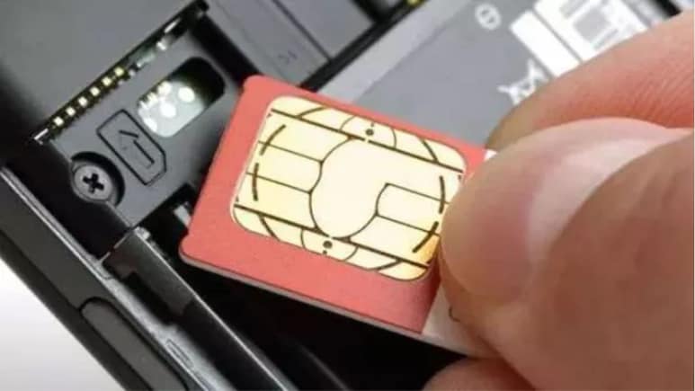 SIM Card Scam: एक आईडी पर कितने सिम रख सकते हैं? जान लें, नहीं तो जाना पड़ेगा जेल!