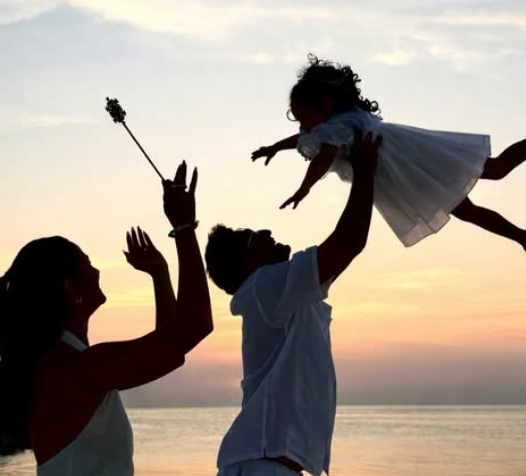 Ranbir Kapoor, Alia Bhatt Return To Mumbai After New Year Vacation, Greet Paps