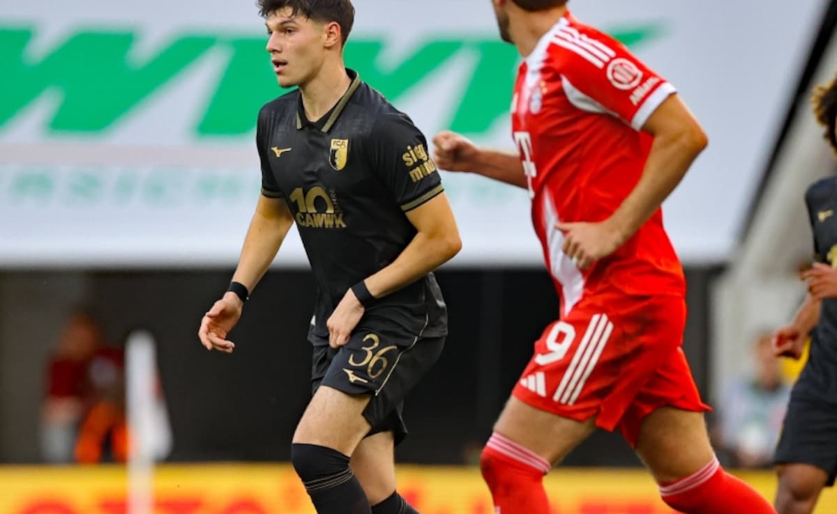 Augsburg Hand Bayern Munich First Bundesliga Defeat Since March