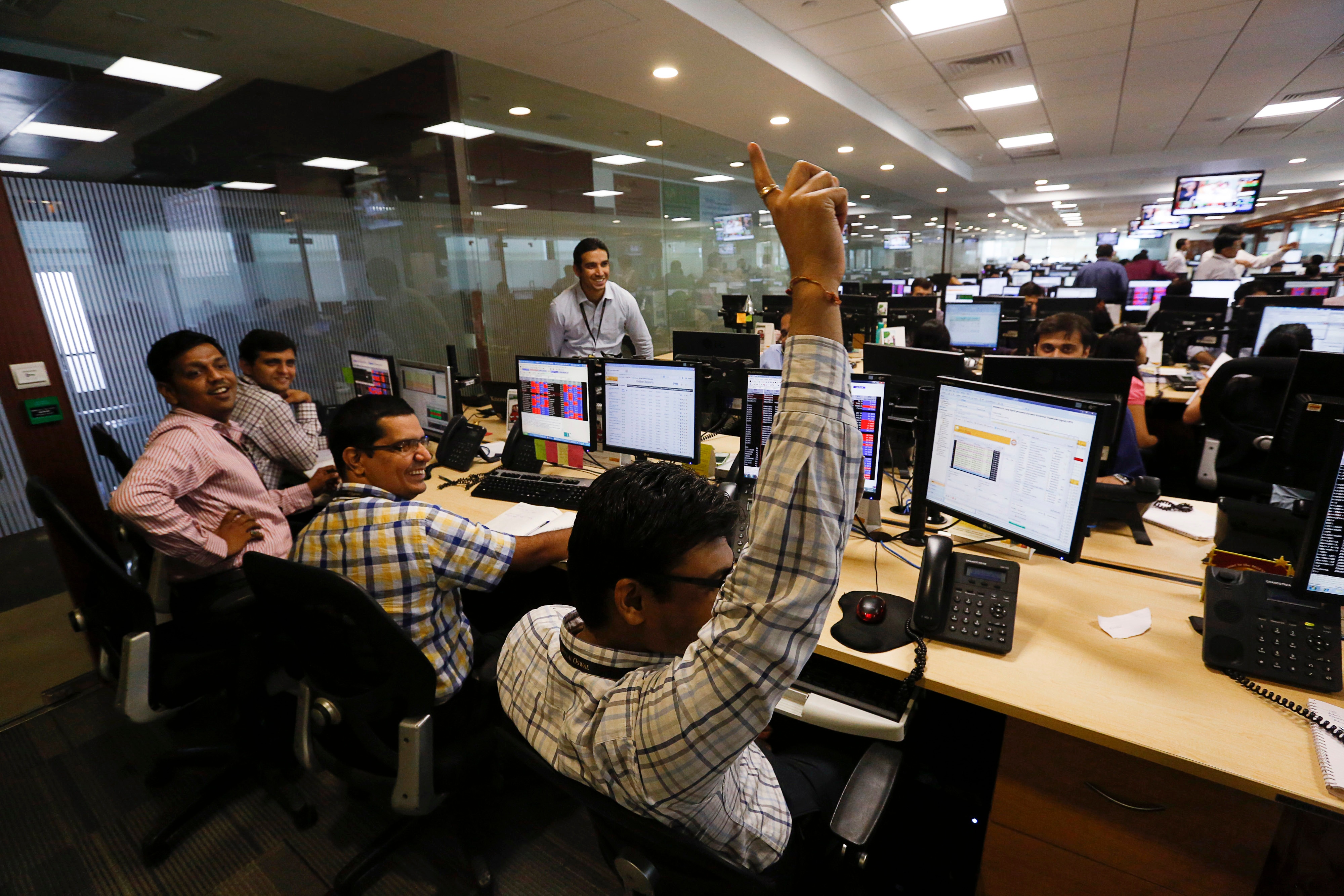  Nifty Ends At New Record High Of 9,173