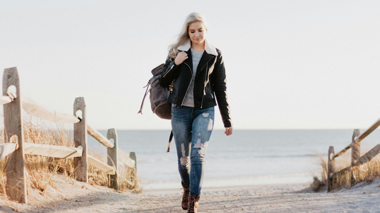 Which spotlight deals you wont miss to grab today from Myntra Right To Fashion Sale? Which spotlight deals you wont miss to grab today from Myntra Right To Fashion Sale?