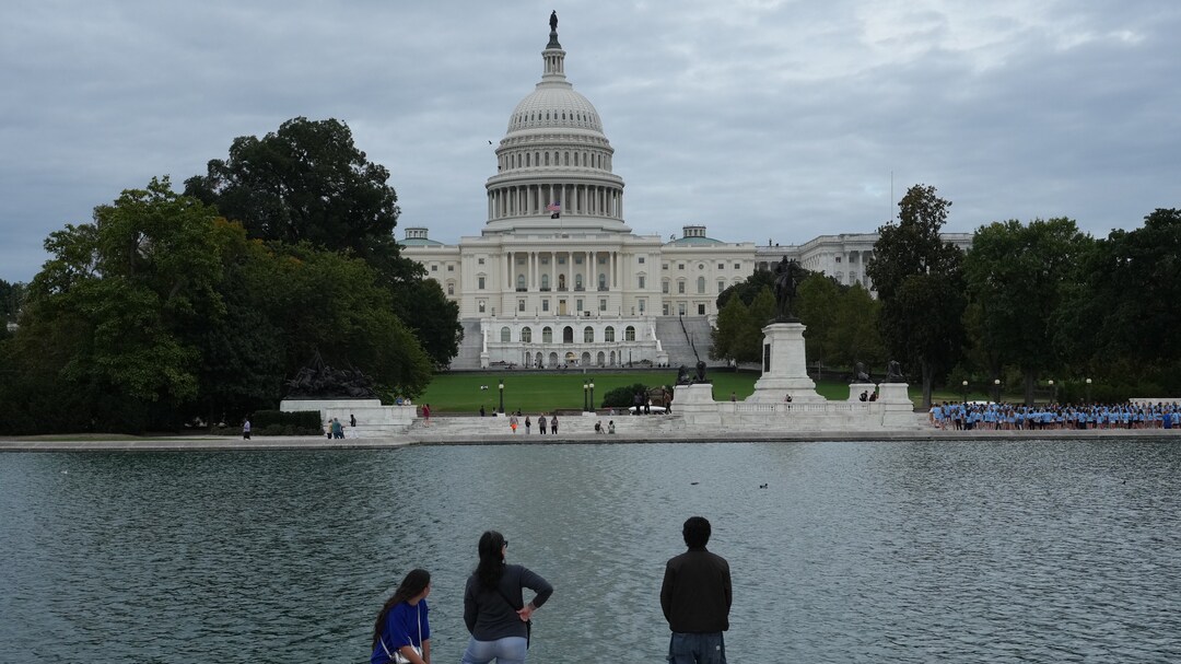 Democrats Hold Early Midterms Advantage With Trump Under Fire