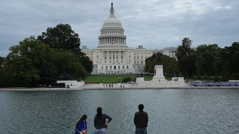 Democrats Hold Early Midterms Advantage With Trump Under Fire