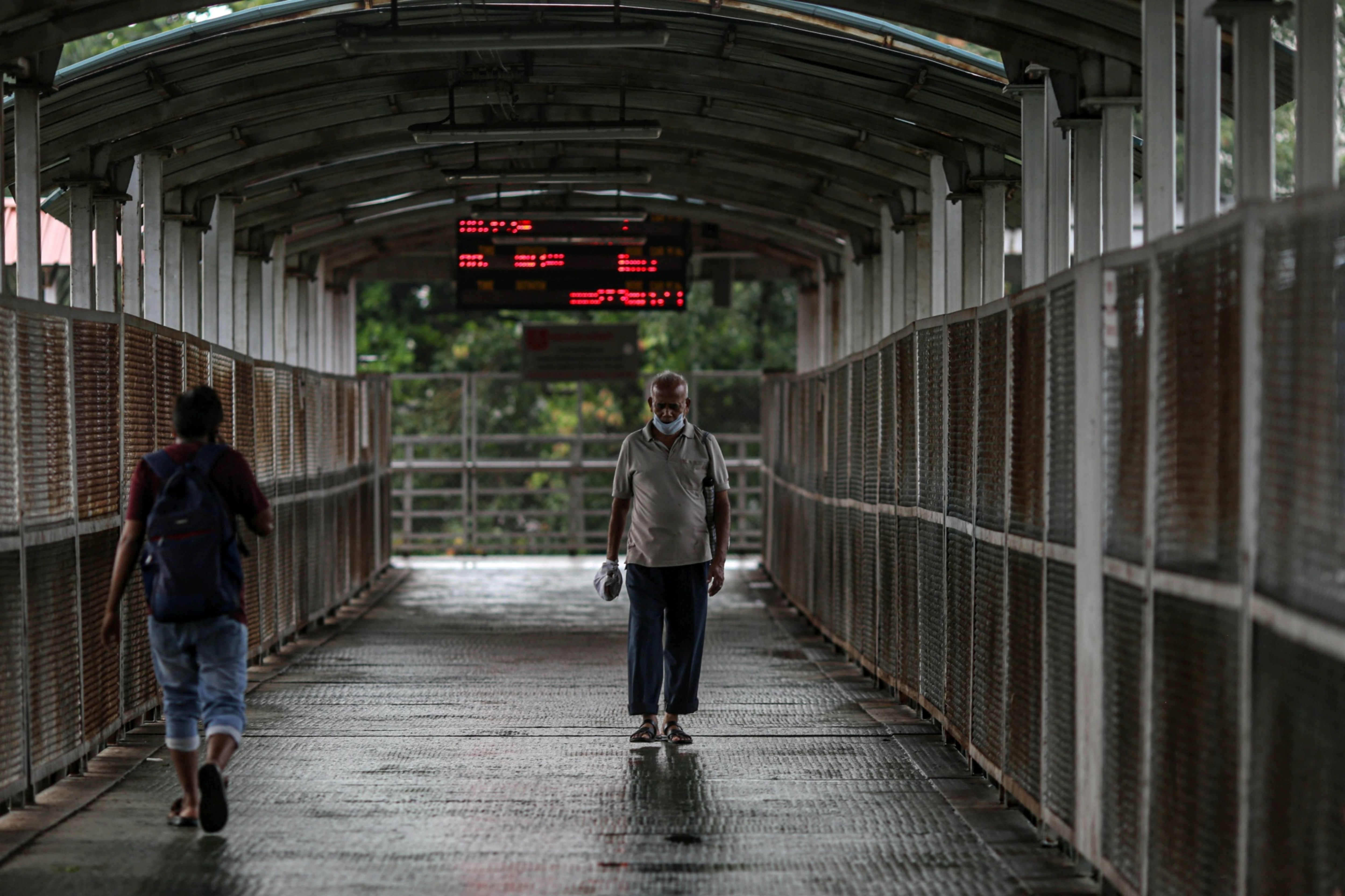 Covid-19 India Updates: Less Than 40,000 Fresh Cases; Moderna's Vaccine Gets Emergency Use Authorisation