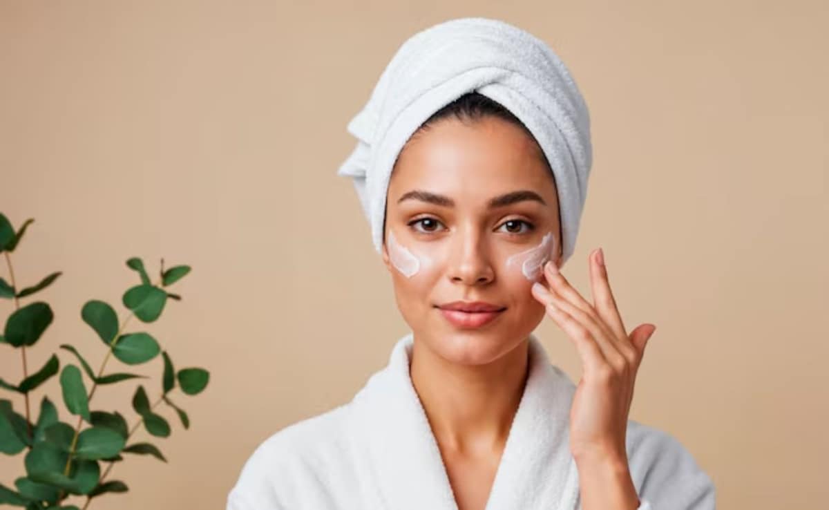 New to Retinoids? Dermatologist Shares 3 Golden Rules For Safe And Effective Use