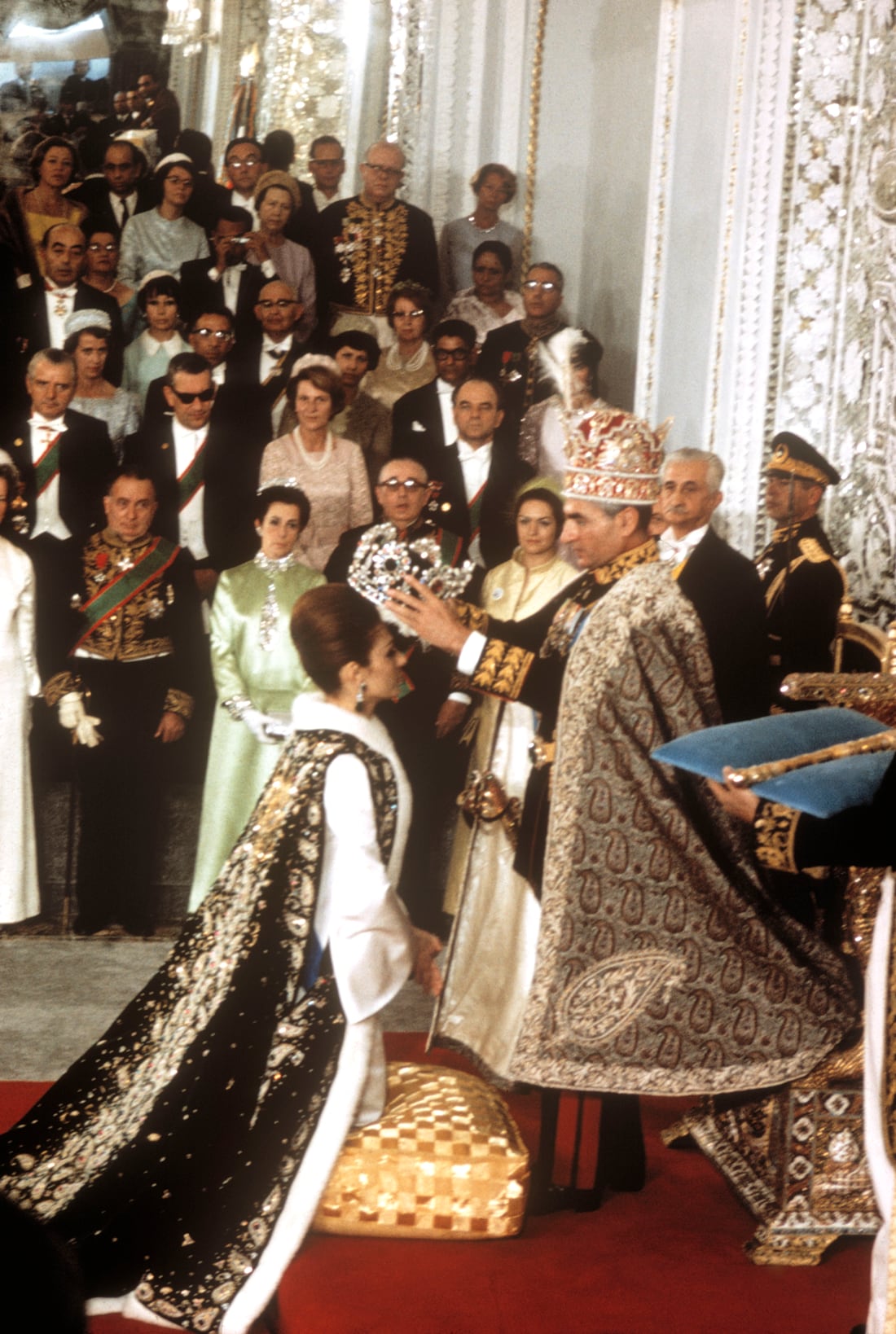 The coronation of Farah Pahlavi, the Empress of Iran, in 1967. The coronation of Farah Pahlavi, the Empress of Iran, in 1967.