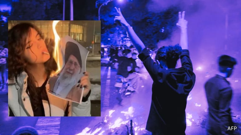 ईरानी लड़कियों के सीने में जलती है एक आग