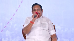 EPS Sings His Favourite MGR Song