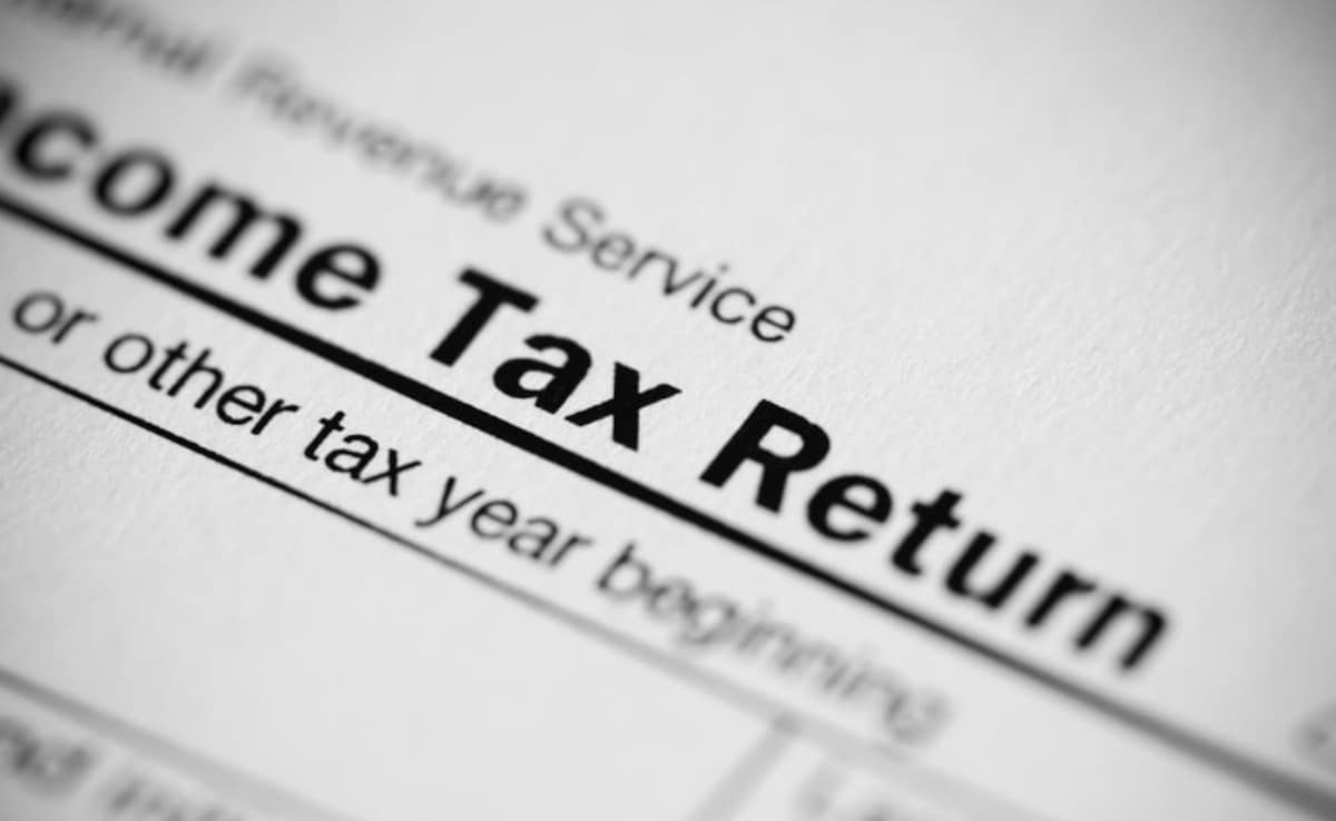 Can You File ITR Without Form 16? Key Risks And Deadline Explained
