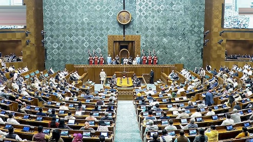 Budget 2026: हिंदी नहीं इस भाषा में छपता था भारत का बजट, ऐसे हुई थी शुरुआत