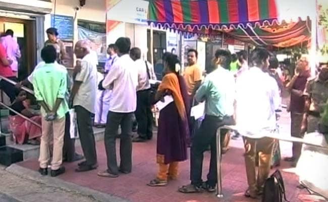 Government Puts Off Raising ATM Withdrawal Limit To Rs 4,000/Day